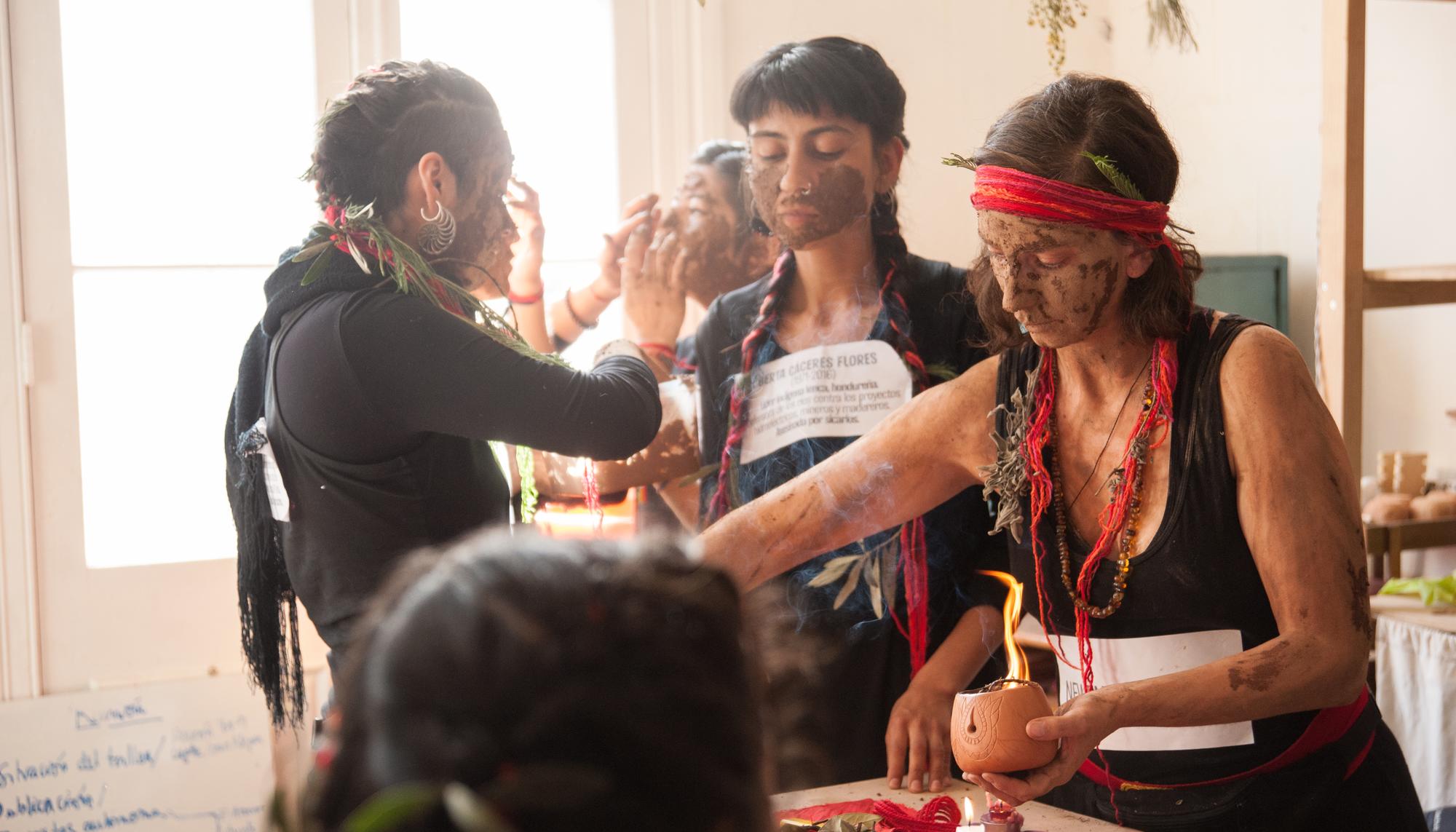 Accion feminista en Valparaiso. Noviembre 2019. Chile 