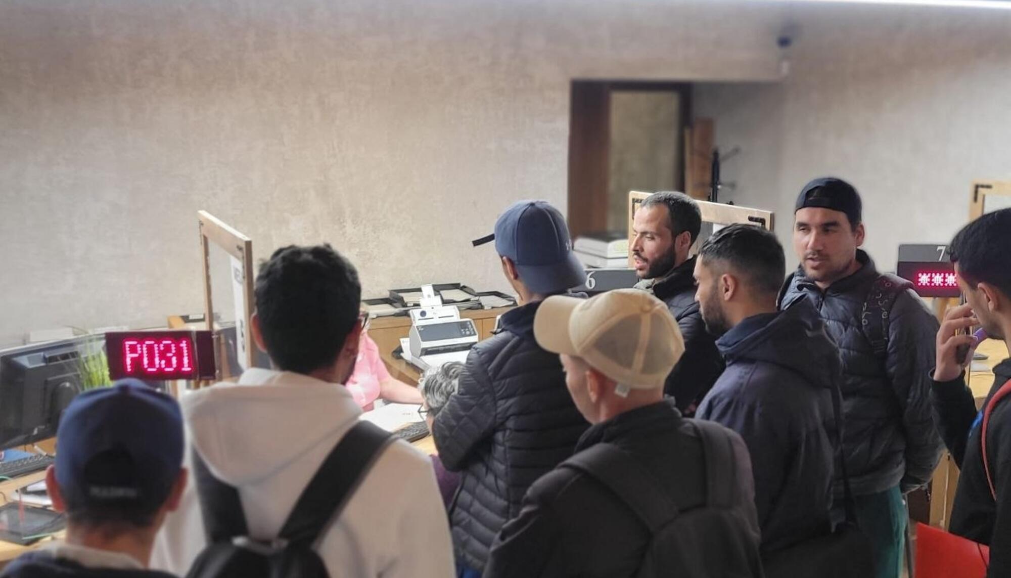 Negu Gorriak/Derecho a Techo intentó el empadronamiento social de 30 personas el pasado 9 de abril