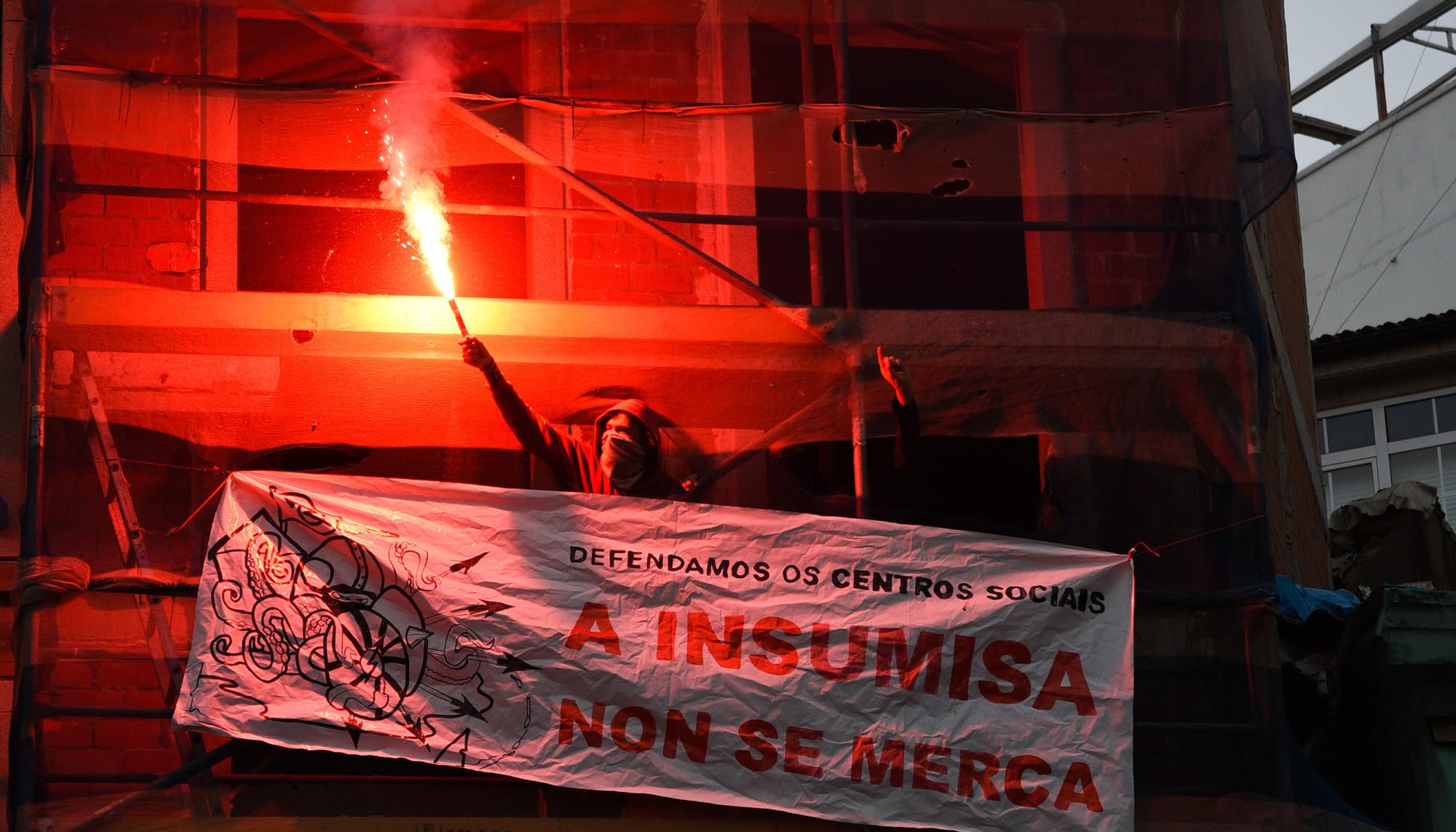 a insumisa mani