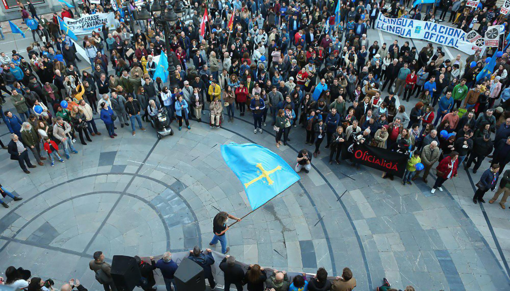 manifestación oficialidad asturiano