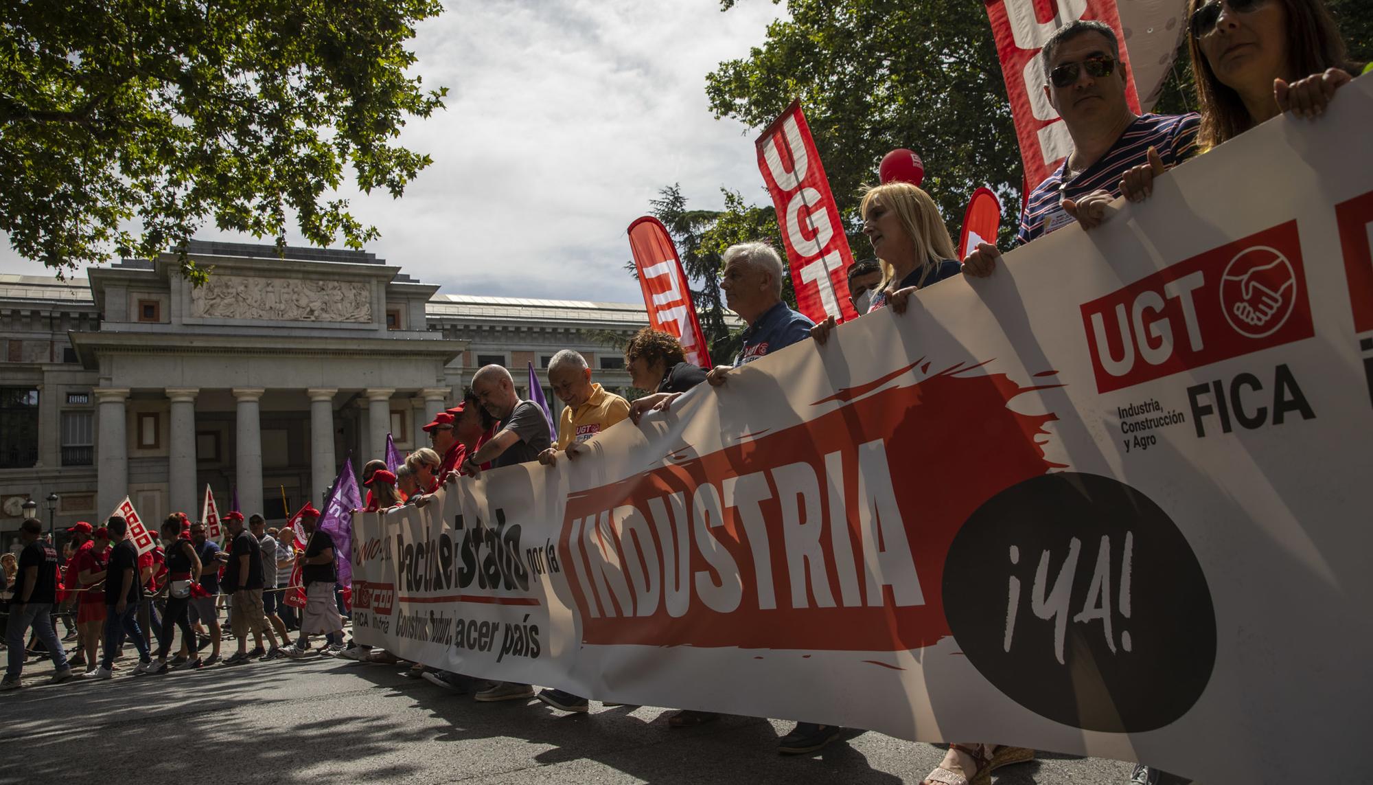 Manifestacion Sindicatos Pacto por la industria - 14