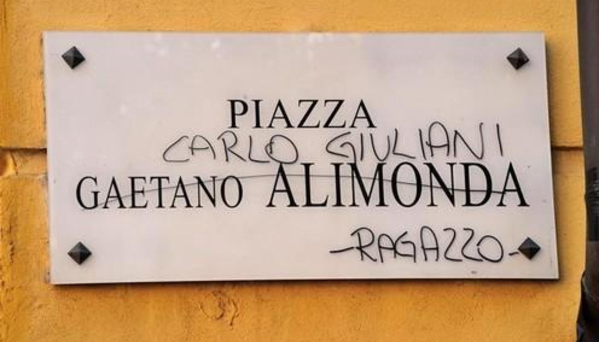 Piazza Carlo Giuliani