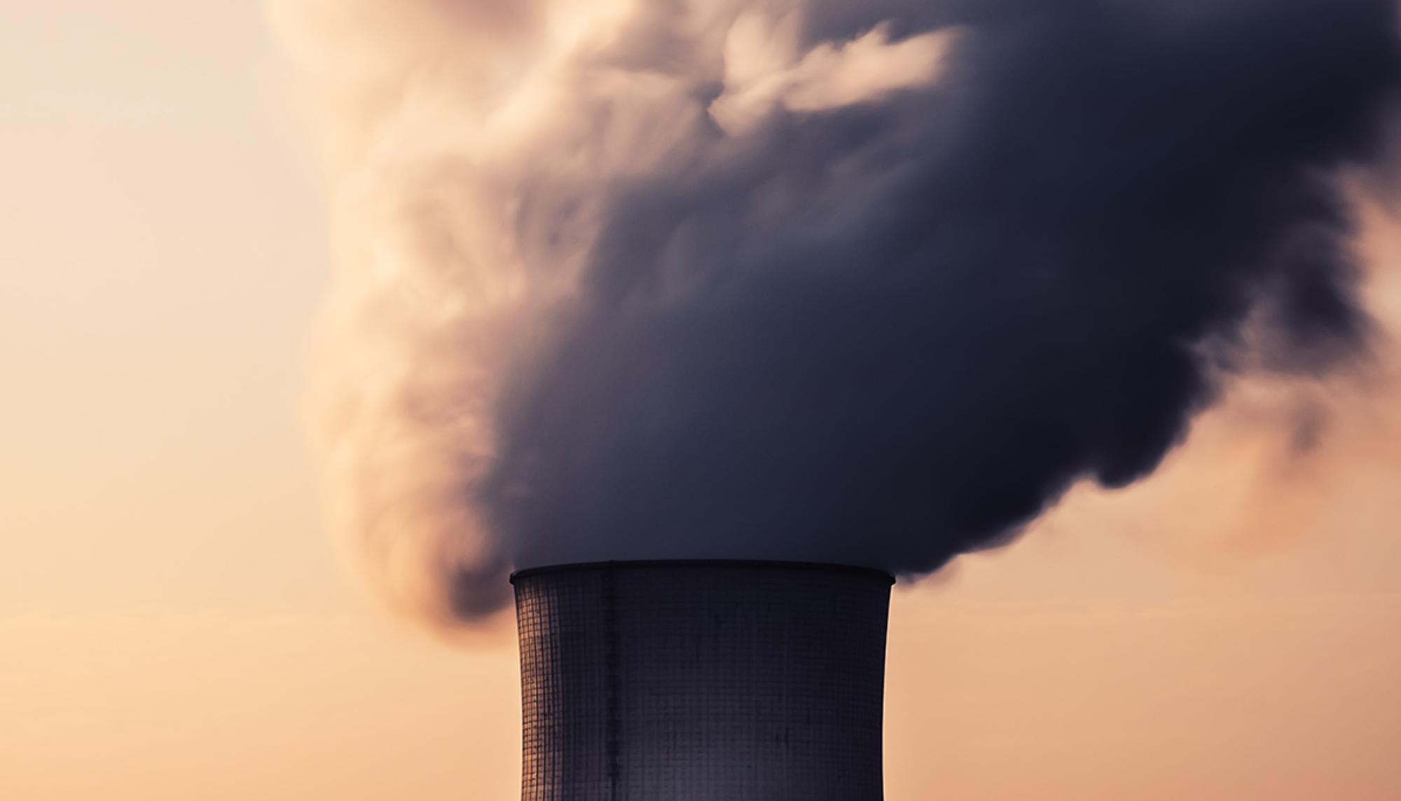 Chimenea central nuclear