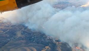 Andalucía enfrenta su peor incendio mientras PP y Vox pactan rechazar la “agenda ideológica” medioambiental