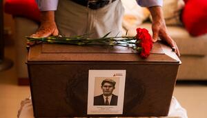 Regresa a casa tras 78 años: la ARMH entrega a José Calvo los restos de su padre después de su exhumación