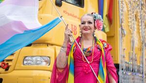 Manolita Chen: de la cáscara amarga de ‘La pared de enfrente’ a pionera andaluza del colectivo LGTBI