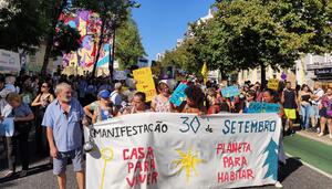 Portugal sale a la calle por el derecho a la vivienda: “Como em Espanha, todos à rua”