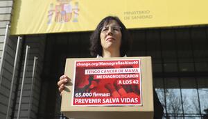 La campaña de una gallega con cáncer de mama logra que Sanidad se comprometa a adelantar los cribados