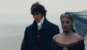 ‘Cumbres borrascosas’, de Emerald Fennell, entre el gótico y la novela rosa