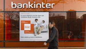 Las familias no deben asumir los riesgos de la banca