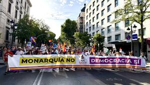 La Marcha Republicana reivindica en su tercera edición un mensaje contra las guerras