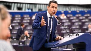Vannaccci, el general que ataca el flanco derecho de Meloni con un partido de tránsfugas