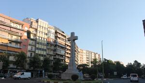 Miedo y fe en la rotonda de Cáceres