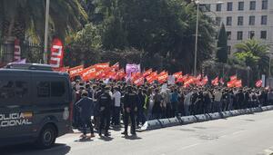 El sector tecnológico se moviliza ante la pérdida de valor salarial y el miedo a la Inteligencia Artificial