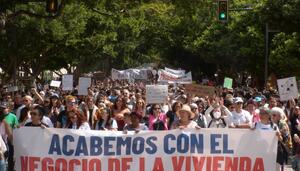 Málaga, al borde de la rebelión por la vivienda: el alquiler se come el 75% del salario