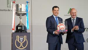 El CIS le da la mayoría absoluta a Moreno Bonilla y apunta un sorpaso de Adelante Andalucía a Por Andalucía