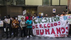 Comisiones Obreras desconvoca la huelga en las Oficinas de Extranjería