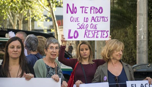 Envía un mensaje con un gif a otro forero o forera pero no digas a quien - Página 6 AMP_0911