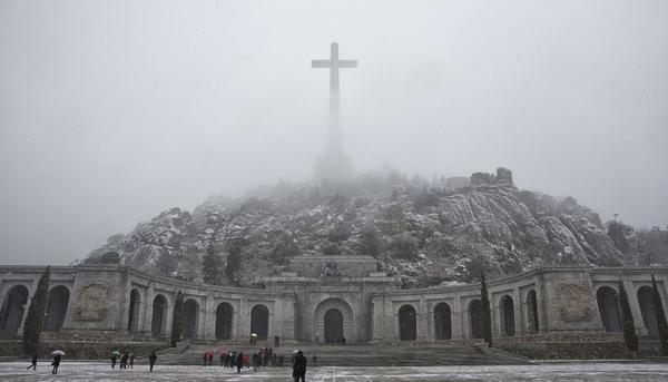 Valle de los Caidos eurodiputados