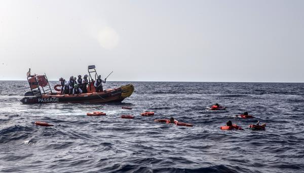 rescate migrantes refugiados