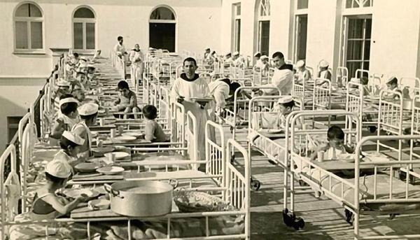 Hospital de San Juan de Dios de Sevilla en los años cincuenta. Fuente: Archivo del Hospital de San Juan de Dios.