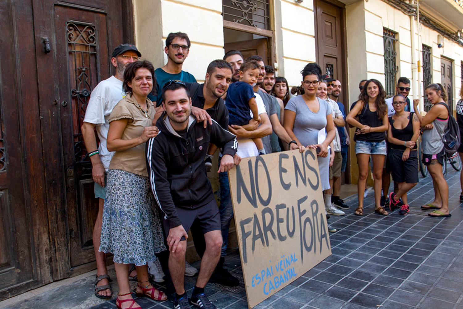 Las inquilinas con ayuda dle Espacio Vecinal del Cabanyal detuvieron los desahucios de tres familias Lucas Guerra  Las inquilinas con ayuda dle Espacio Vecinal del Cabanyal detuvieron los desahucios de tres familias Lucas Guerra