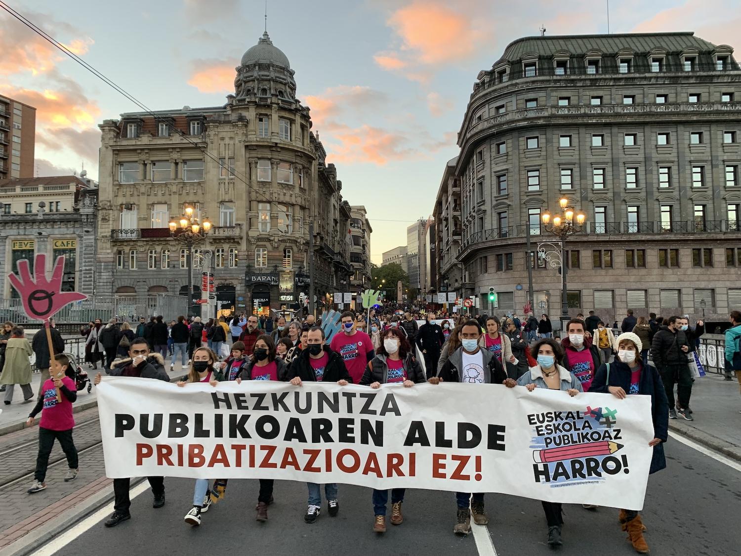 https://www.elsaltodiario.com/uploads/fotos/r1500/5a9396ed/manifestacion_harro_bilbao.jpg?v=63803498232