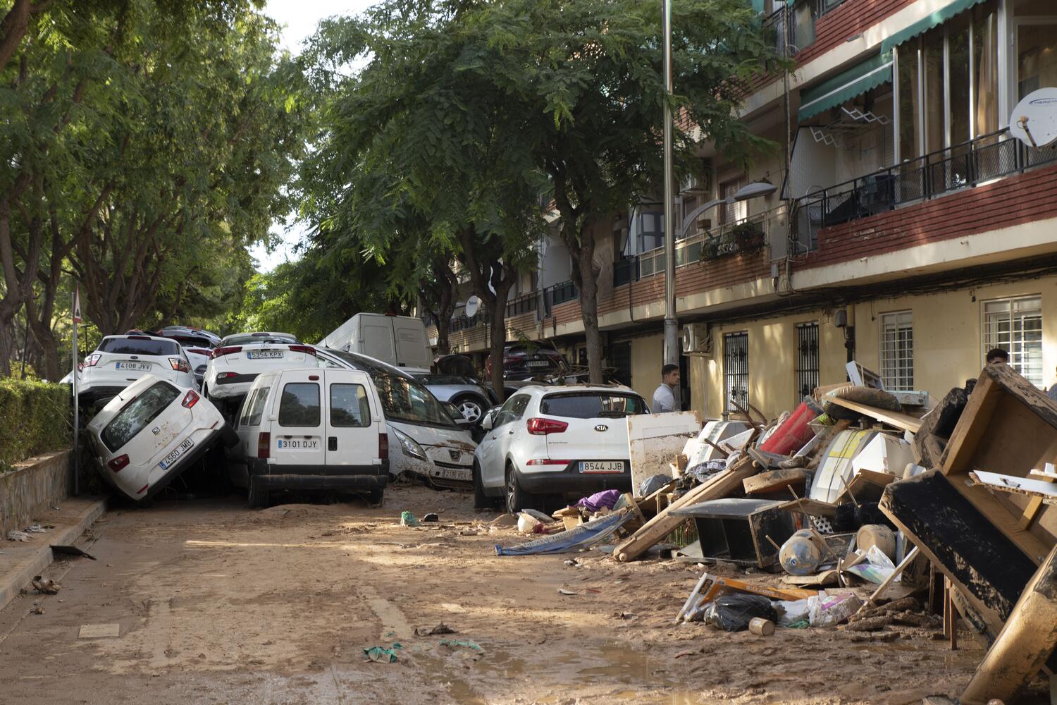 Parque Alcosa tras la dana: tus vecinas llegan a donde no lo hace el Estado