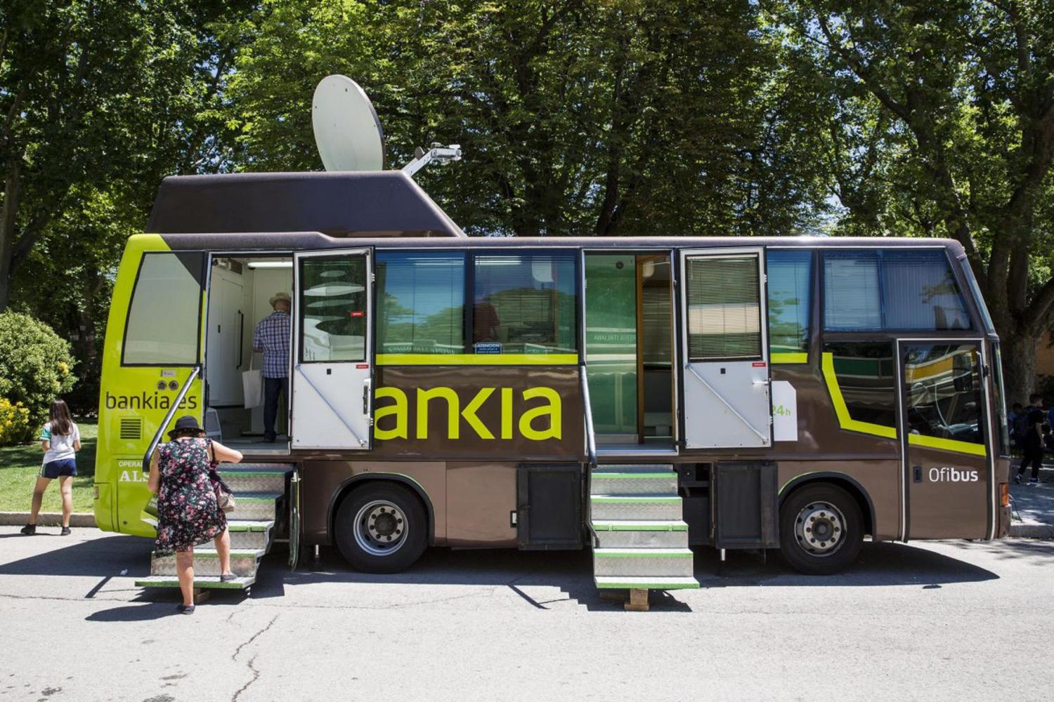 https://www.elsaltodiario.com/uploads/fotos/r1500/99c7261c/feria_libro_bankia.jpg?v=63666919562
