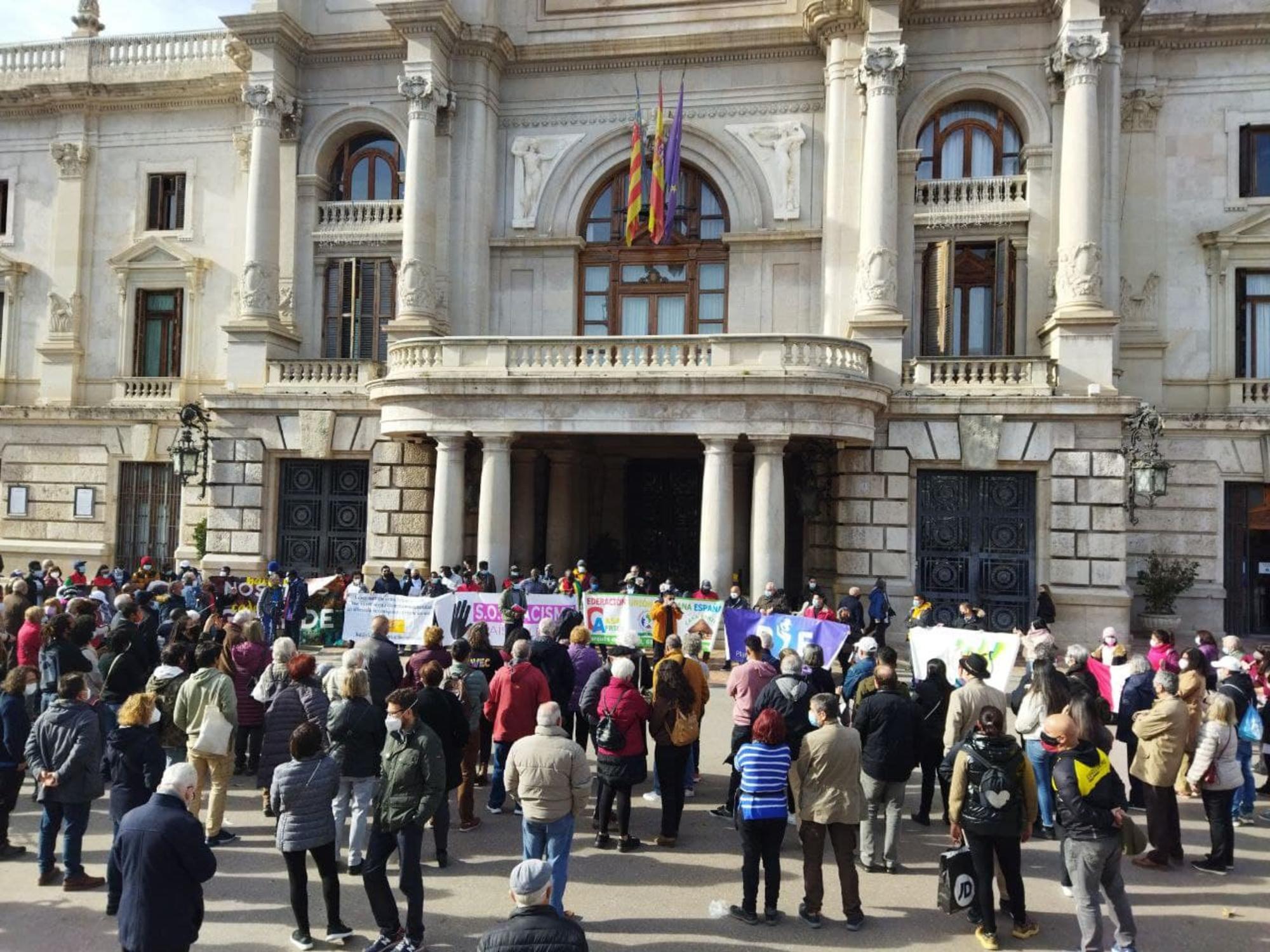 mani acto racista dia reyes valencia 