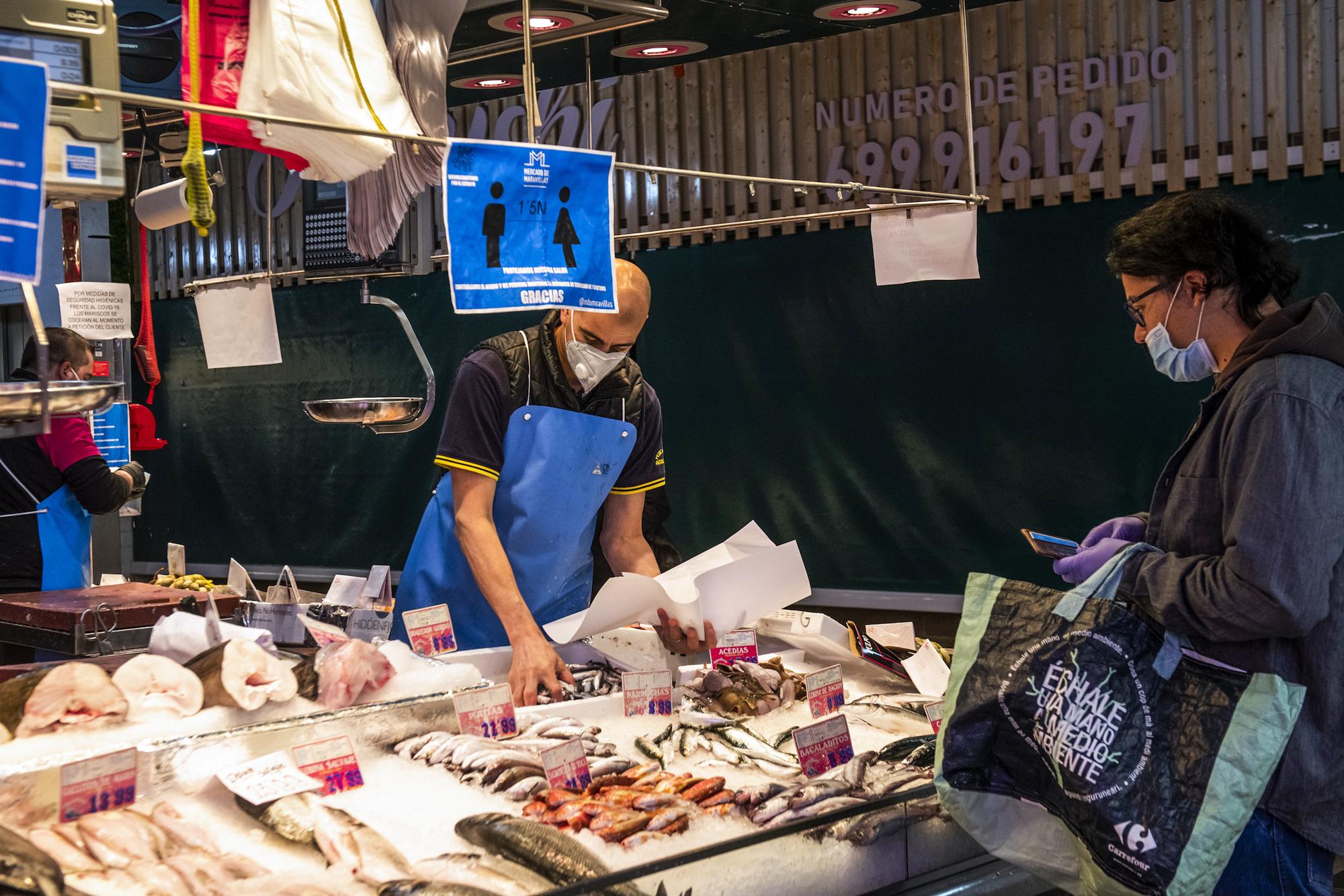 Mercado Maravillas, la cercanía del comercio tradicional no para durante el estado de alarma - 1