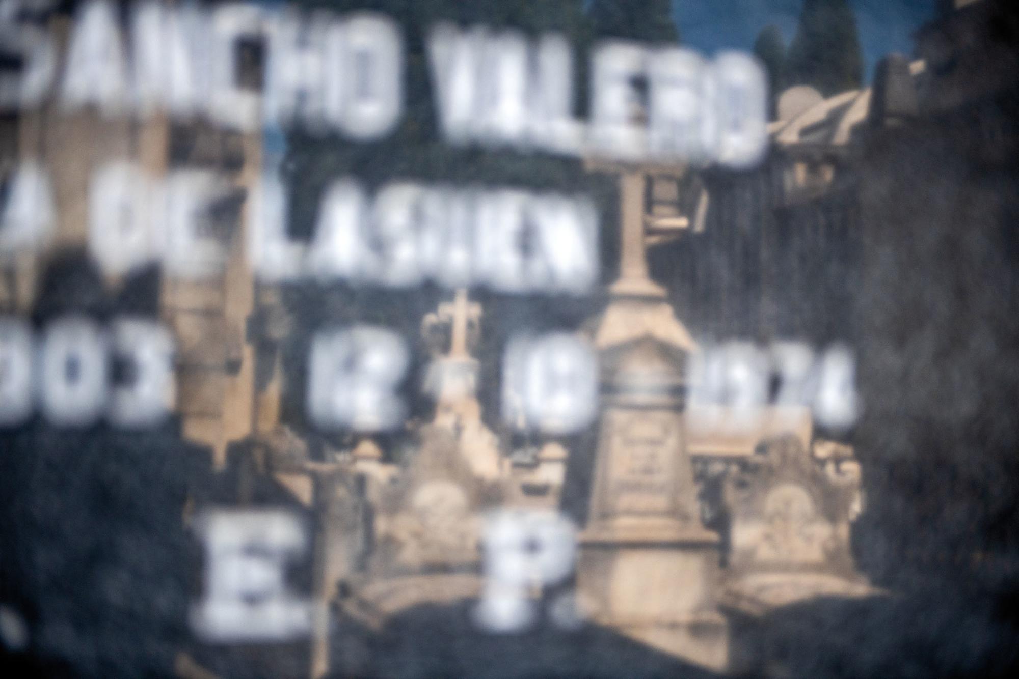 cementerio lapida