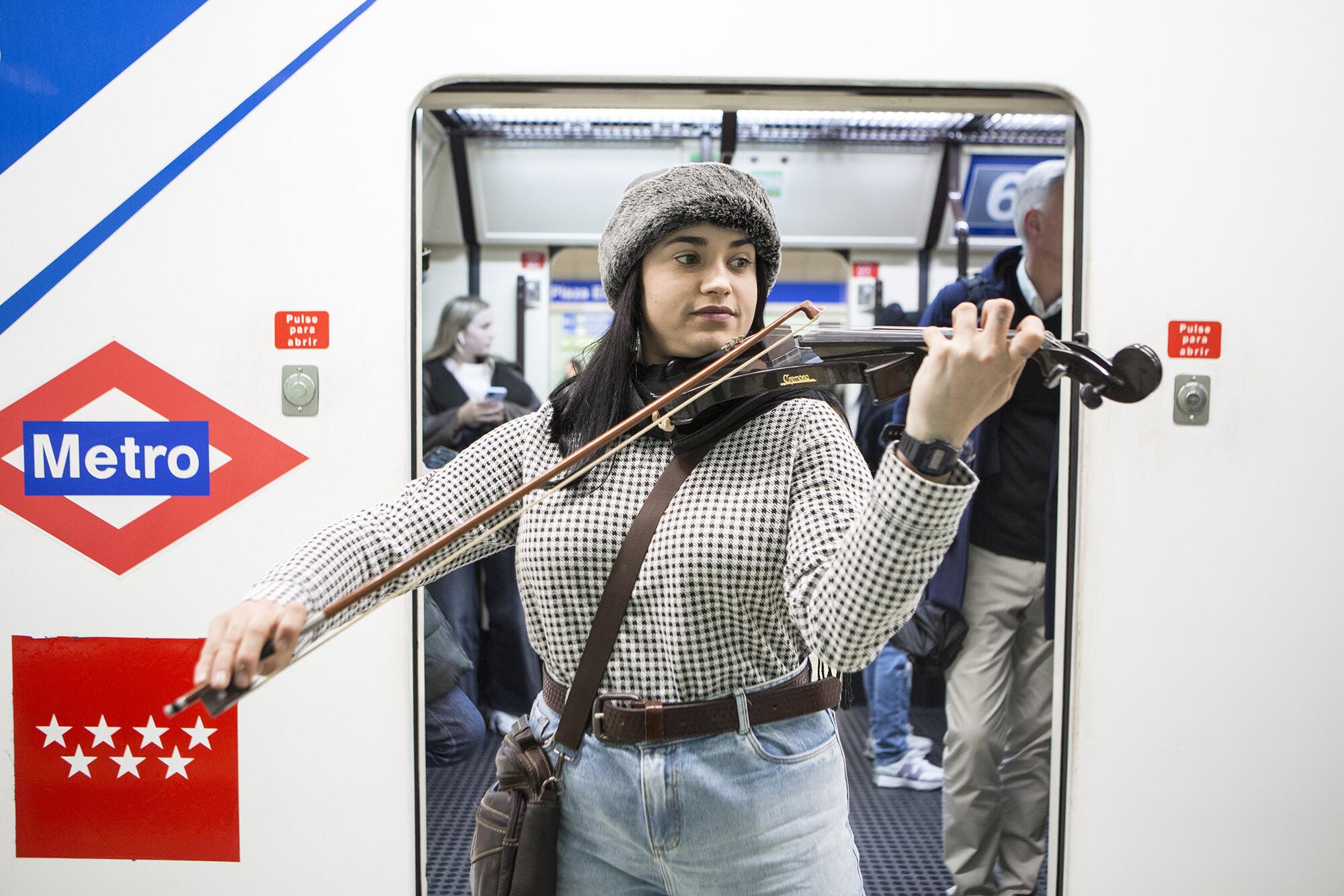 La patria efimera del Metro Elvira Megías - 4