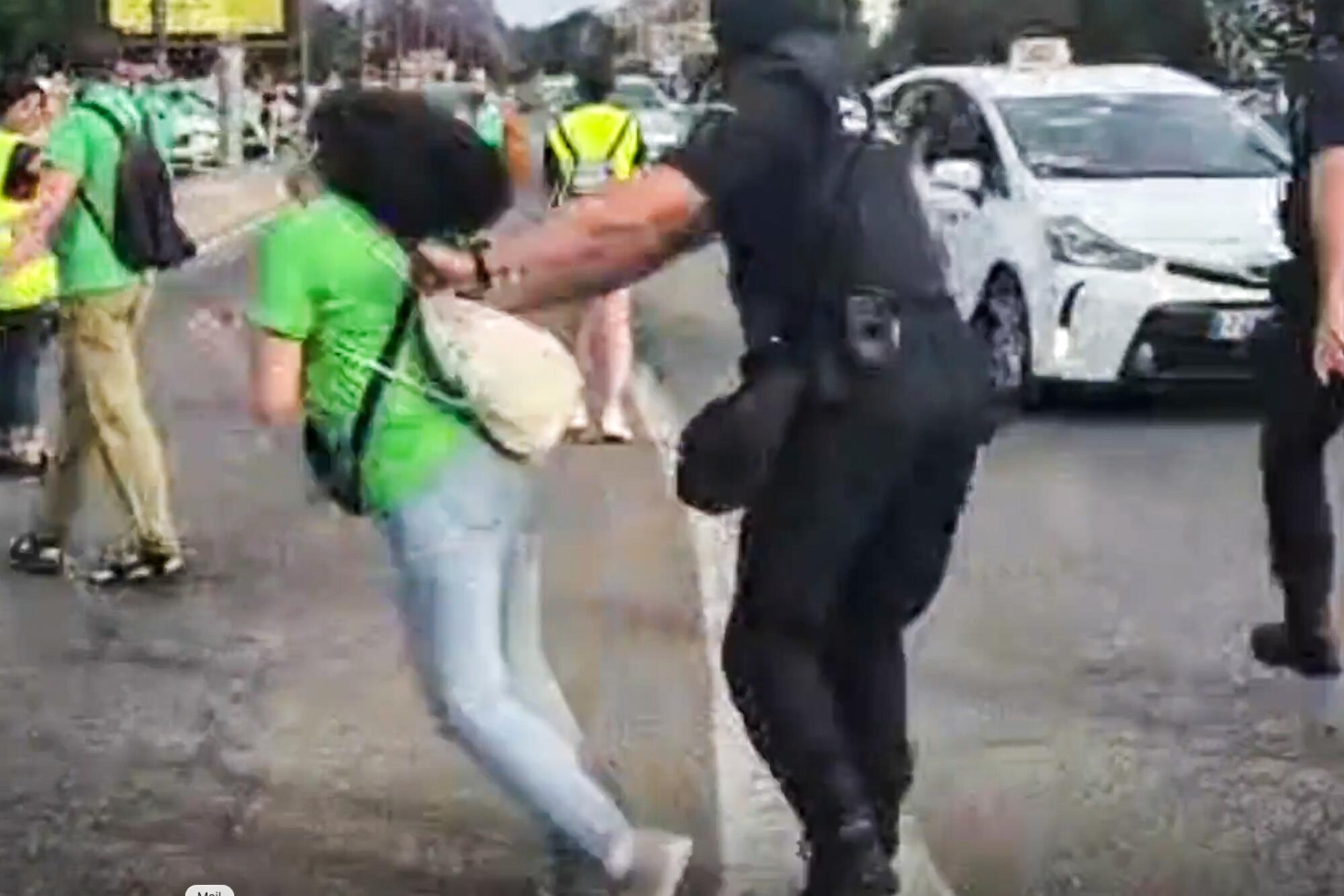 Agresión policia valencia