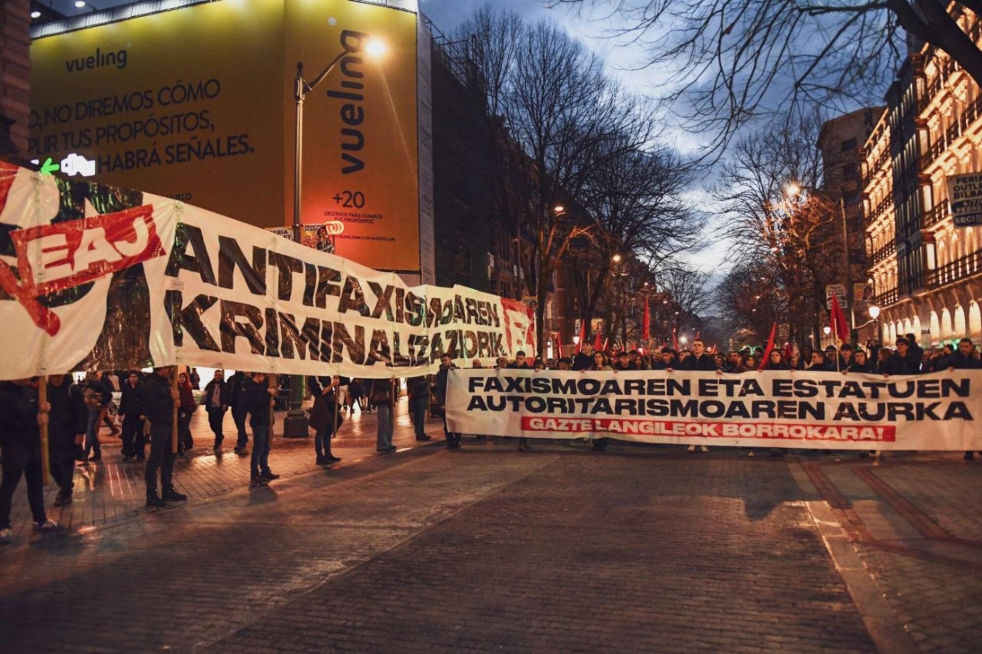 Contra el fascismo, ni un paso atrás: las juventudes socialistas de Euskal Herria convocan marchas en Iruñea y Bilbo - 19