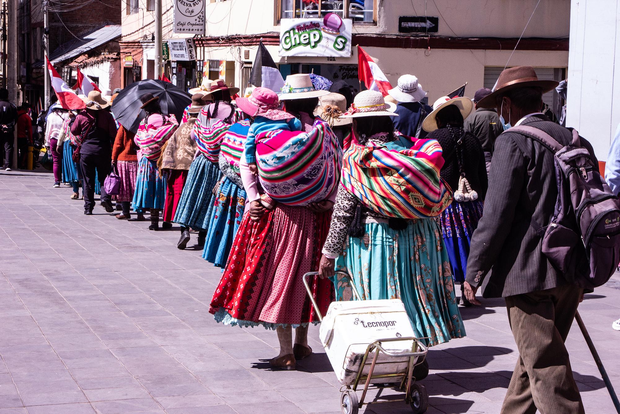 Movilización en Perú el 28 de julio, día de las Fiestas Patrias.