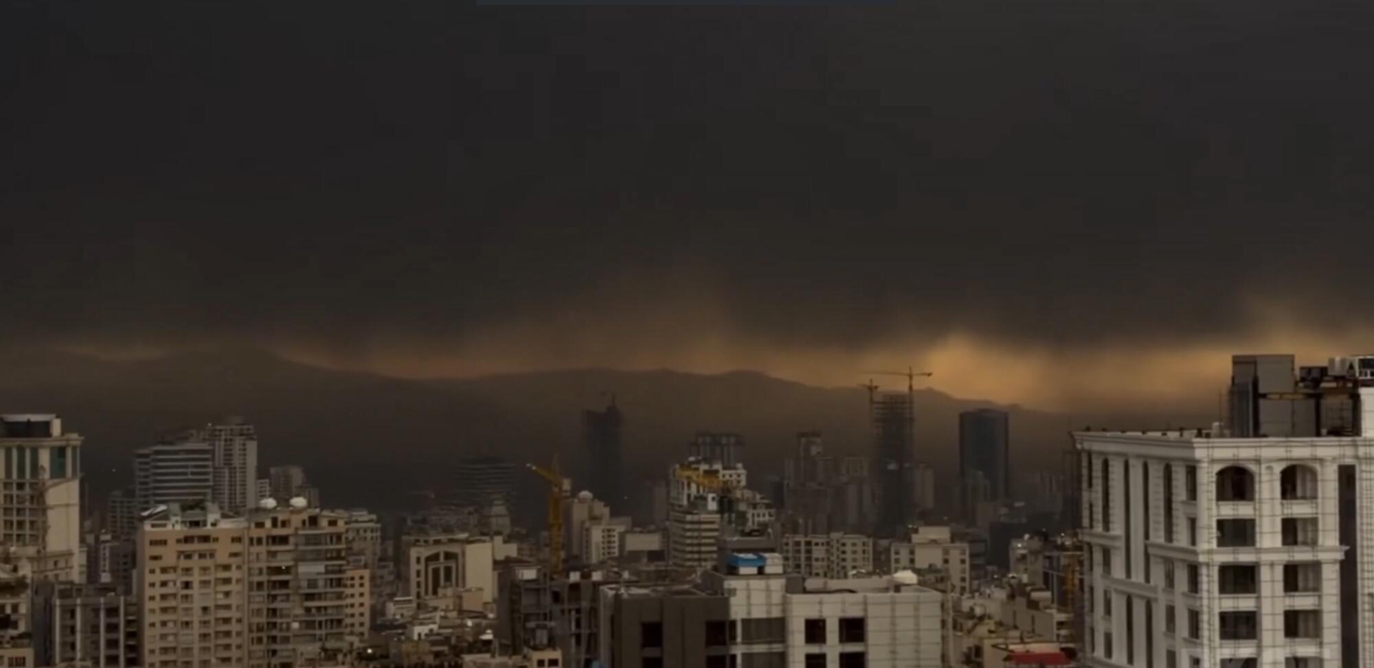 Nubes tóxicas sobre Teherán.