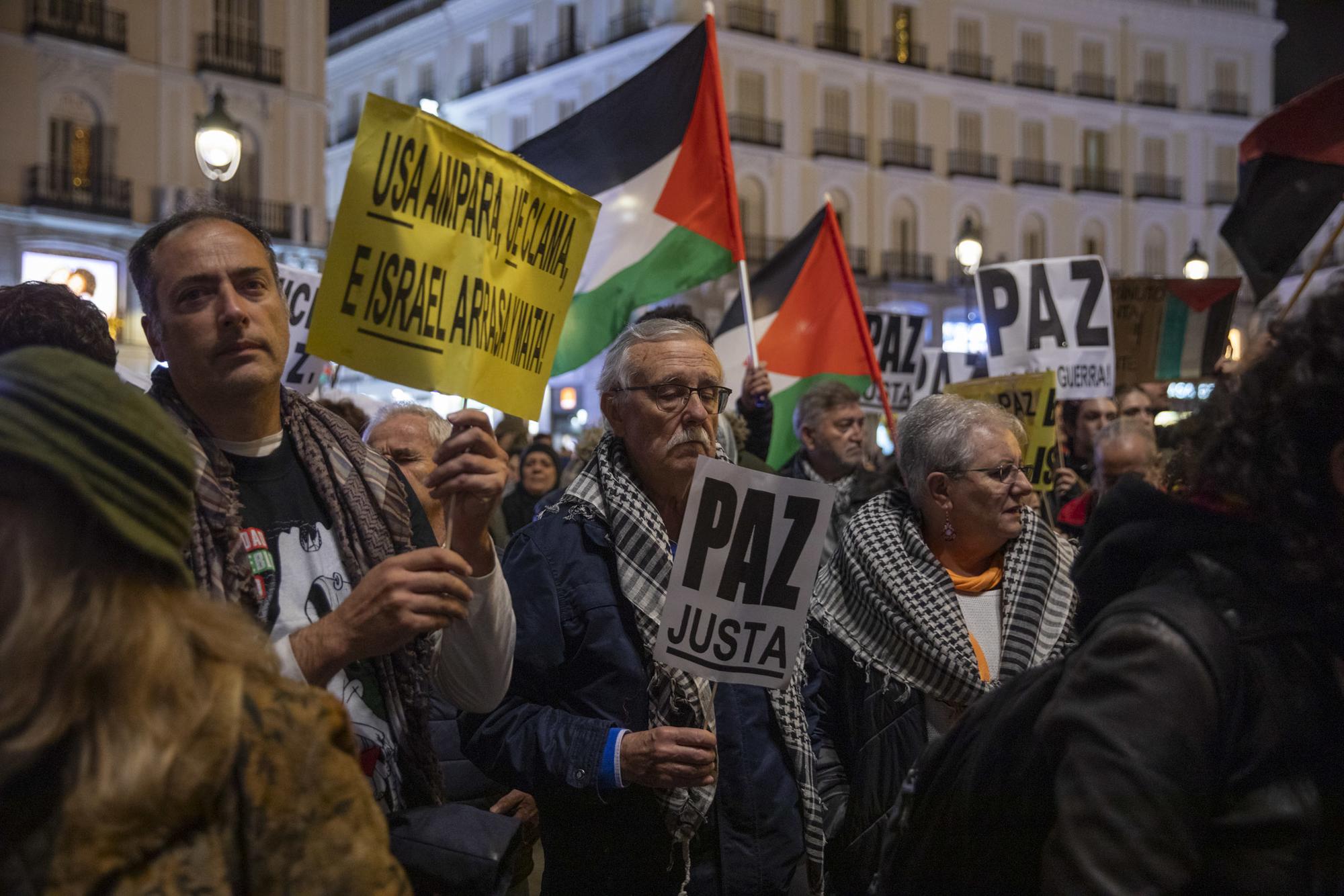 Manifestación  Palestina Sol 231129 - 10