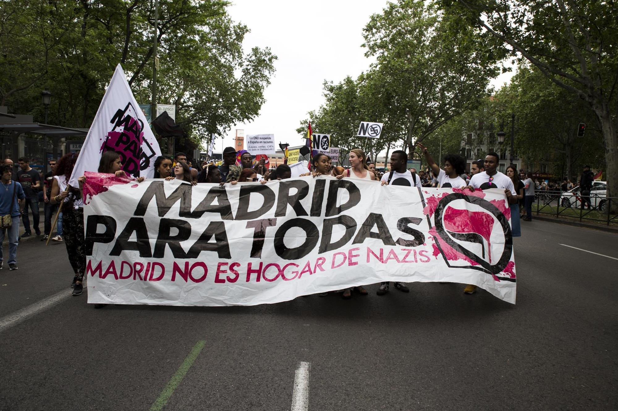Multitudinaria manifestación antifascista recorre las calles de Madrid