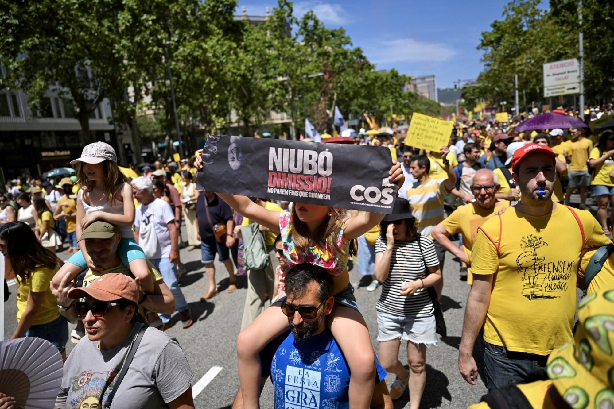 Manifestación comunidad educativa en Barcelon del 14 de junio 2026 - 15