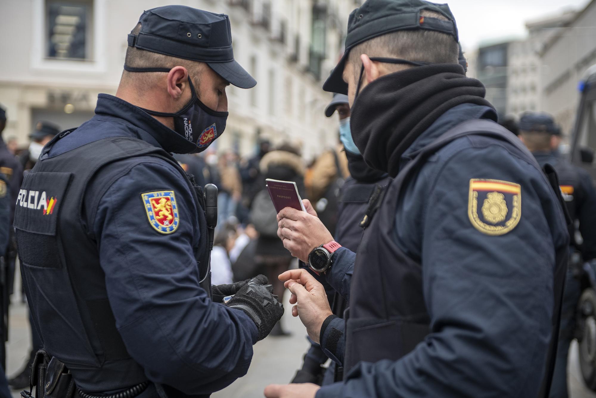 La Rebelión Científica tiñe de rojo el Congreso el 6 de abril de 2022. - 9