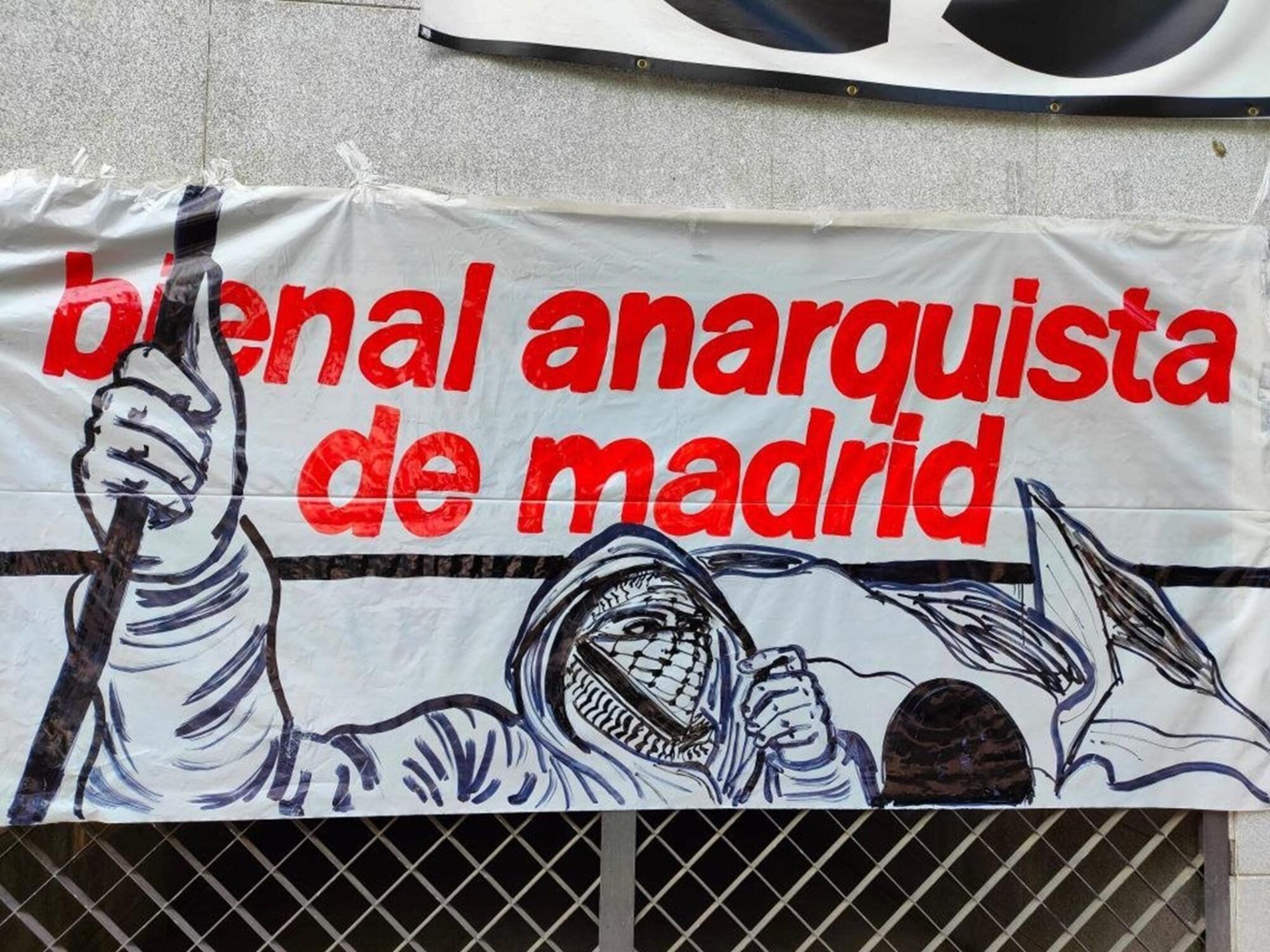 Pancarta bienal anarquista