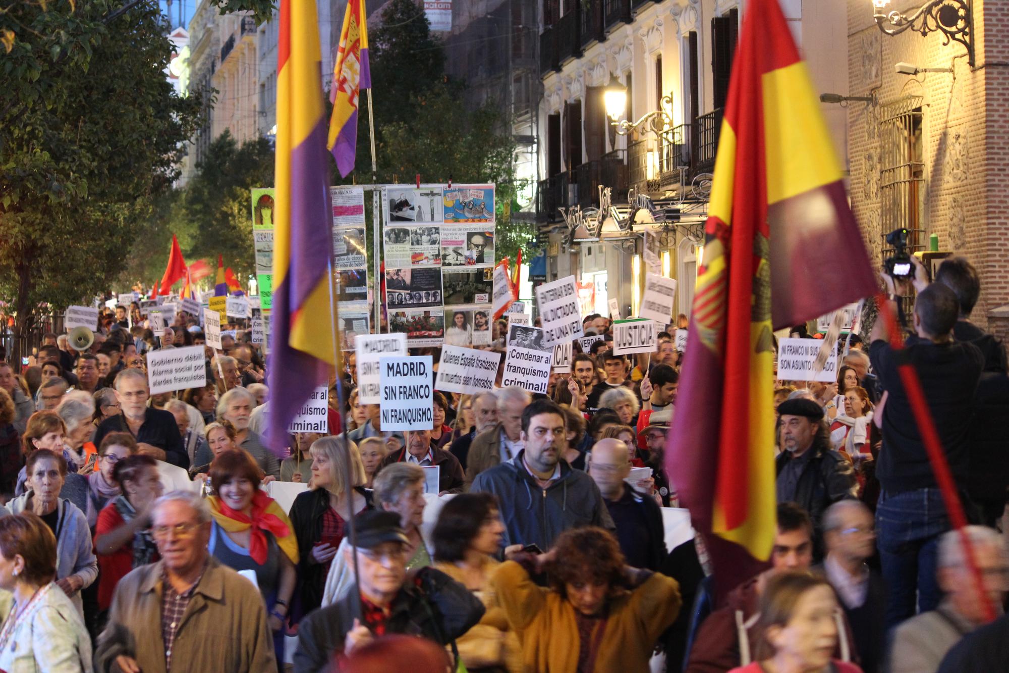 manifestación contra la impunidad del franquismo 1