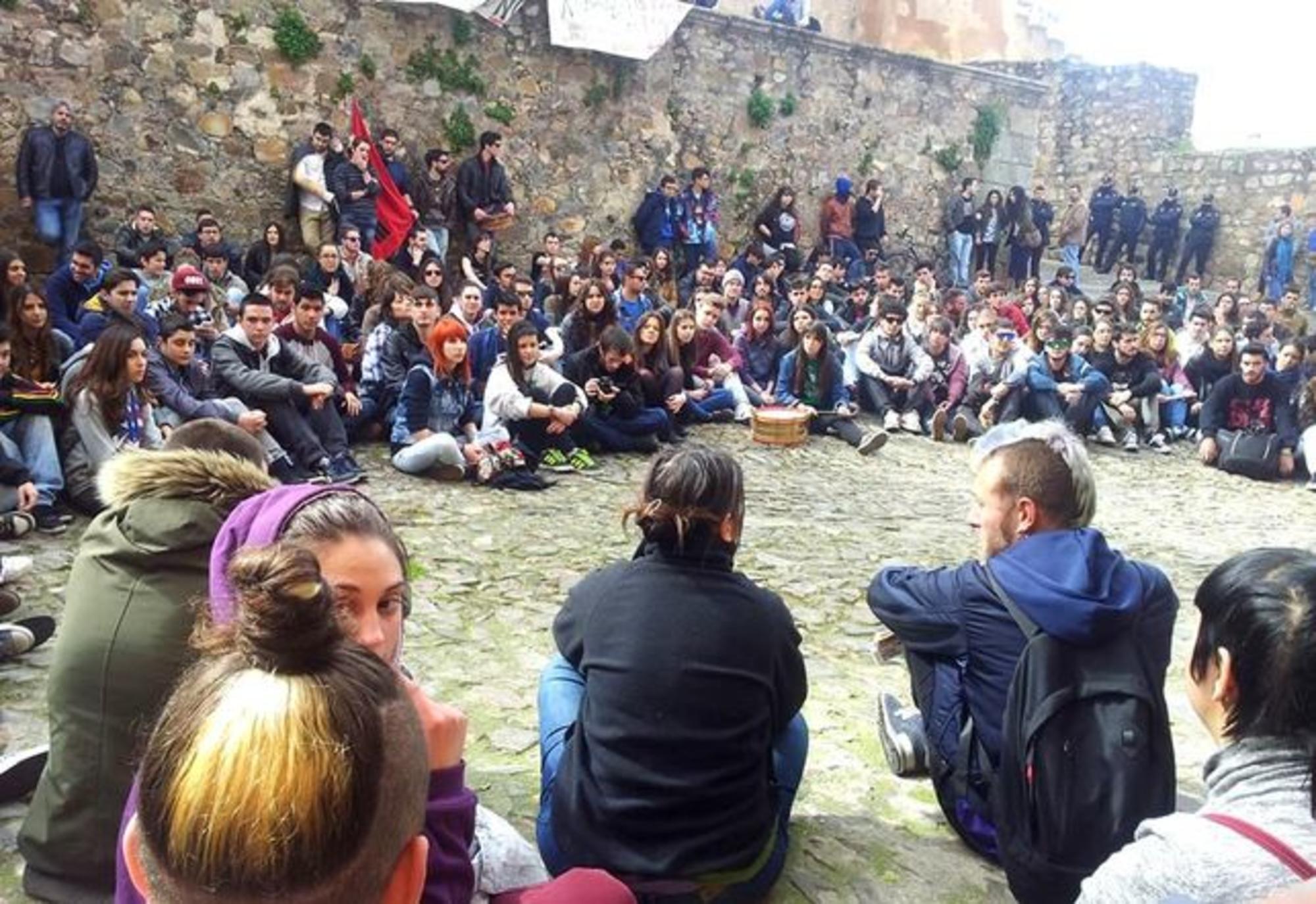 Asamblea de estudiantes en Cáceres