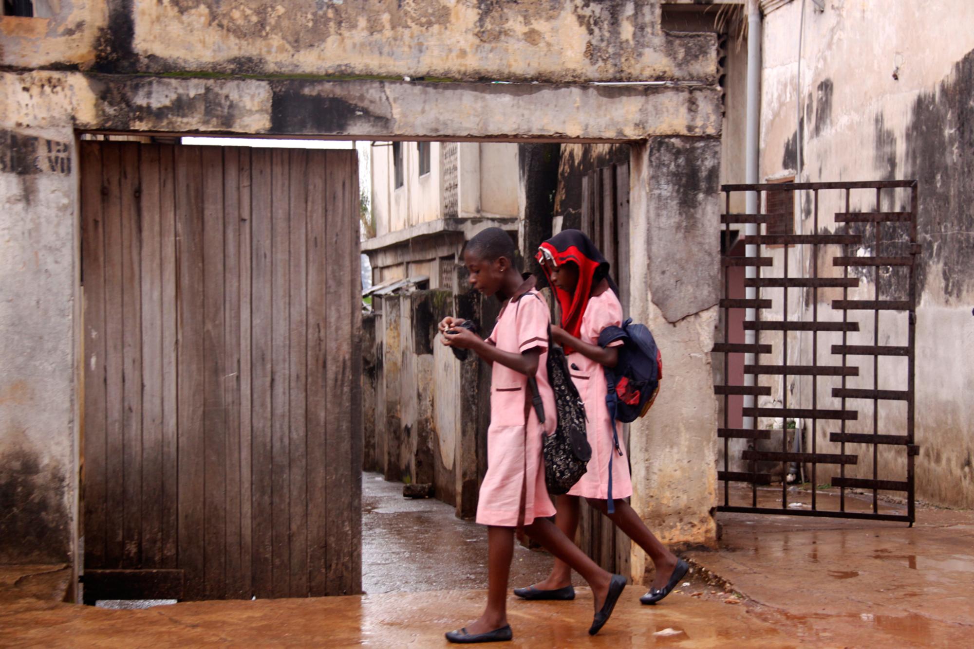 Dos jóvenes en Ghana