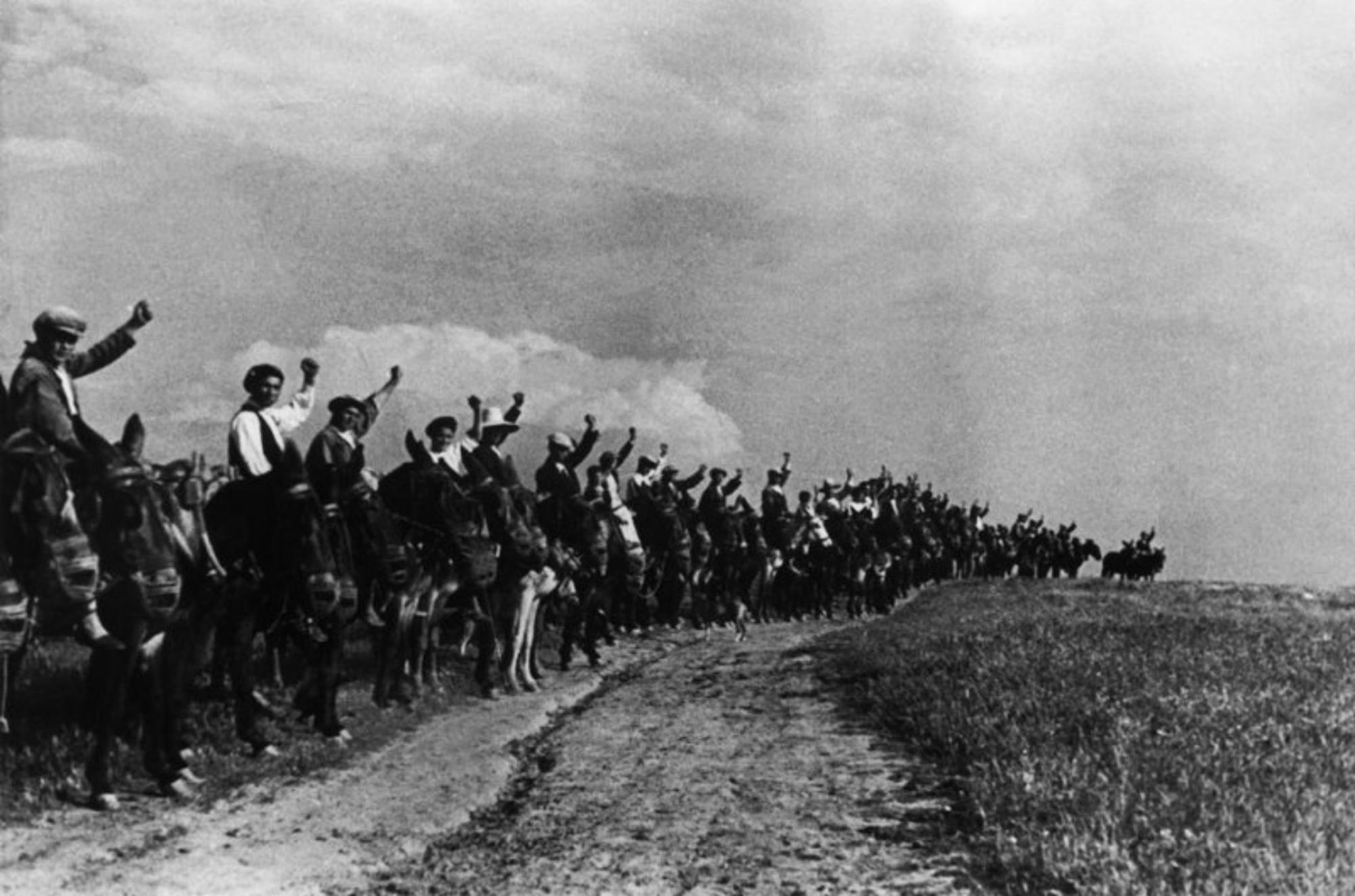 Levantamiento 25 de marzo 1936 en Extremadura. 70.000 campesinos extremeños ocupan tierras