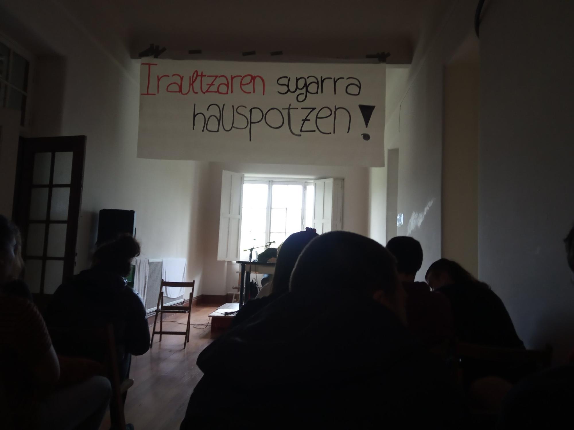 Iraultzaren sugarra hauspotzen