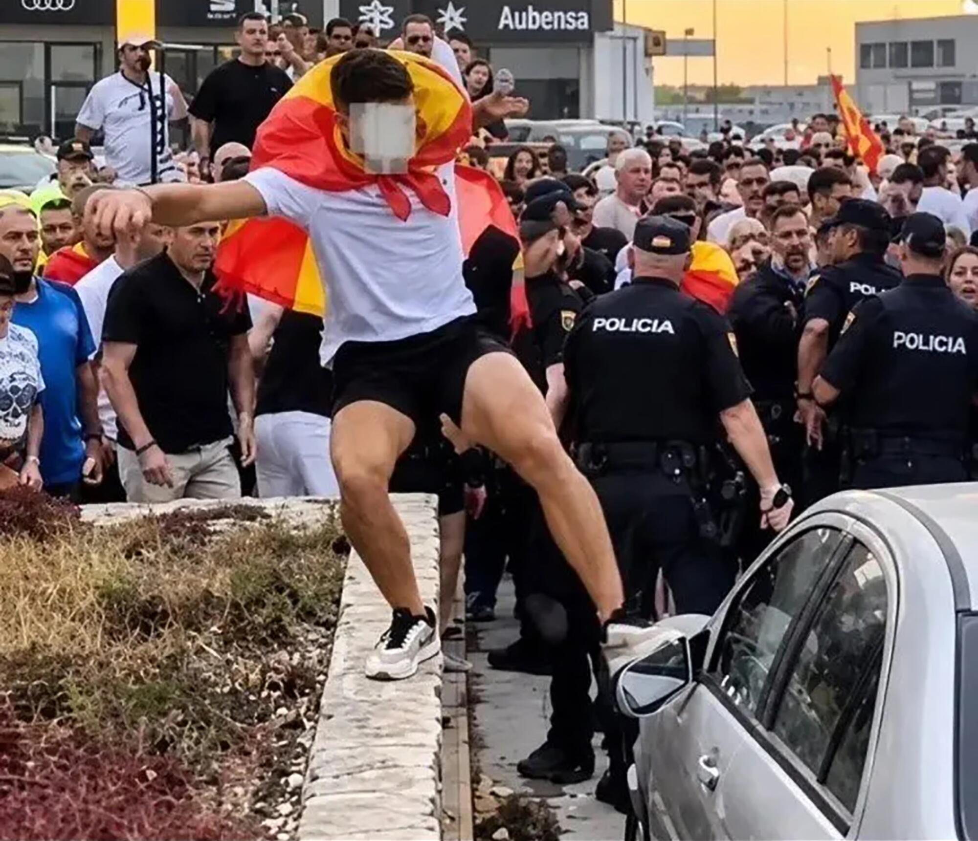 Agresión Ceuta Diputada Activistas