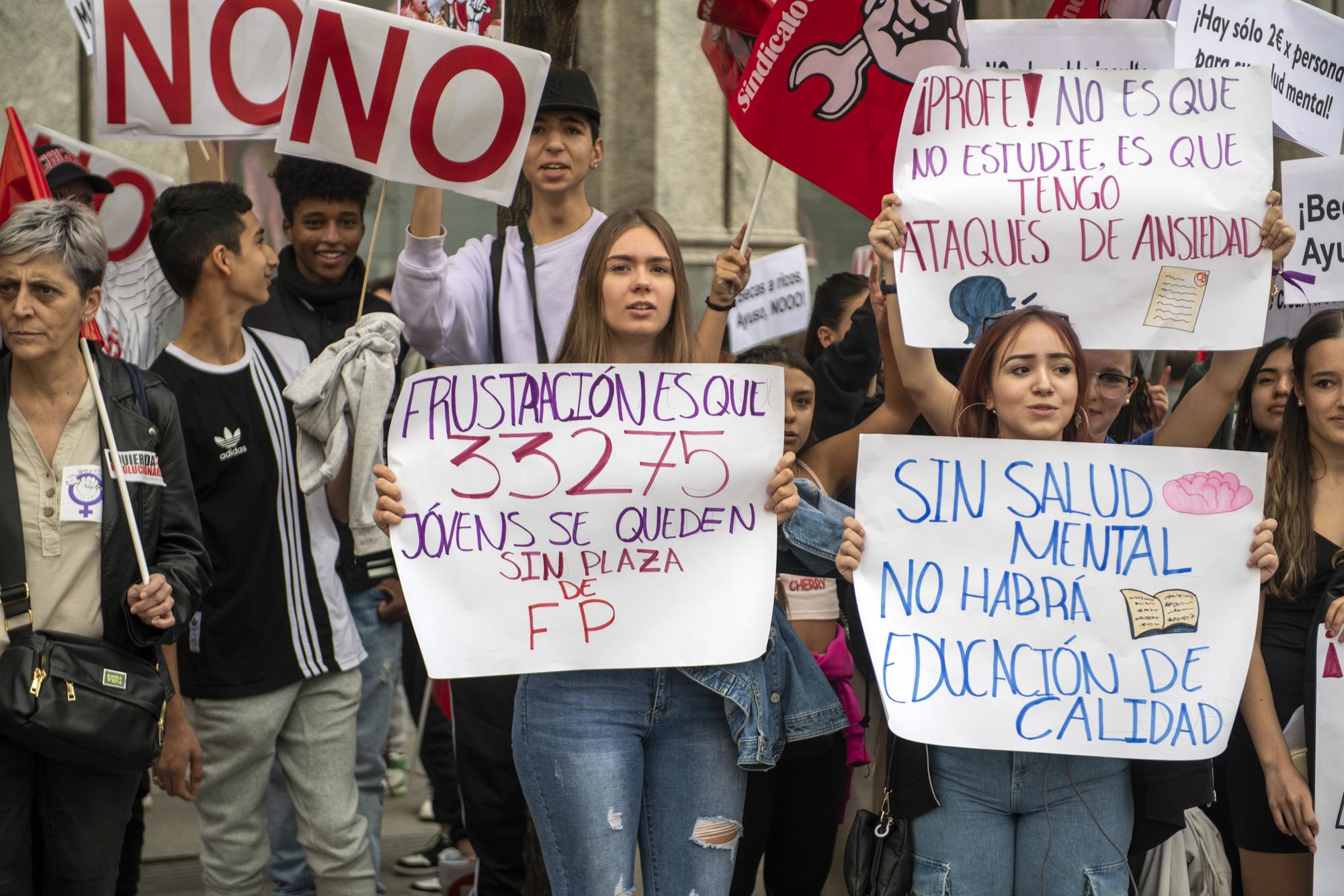 Manifestación Huelga estudiantes Salud Mental - 16