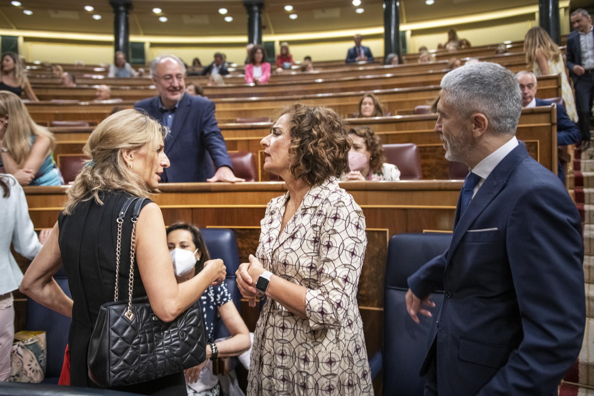 yolanda diaz y maria jesus montero estado de la nación